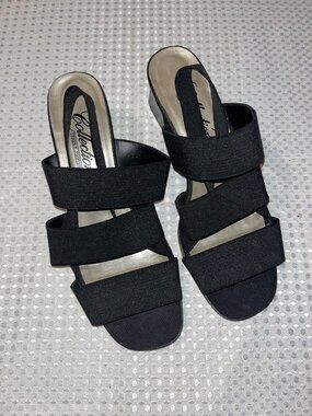Collection by Tender Tootsies Black Elastic Multi Strap Block Heel Sandals 7.5